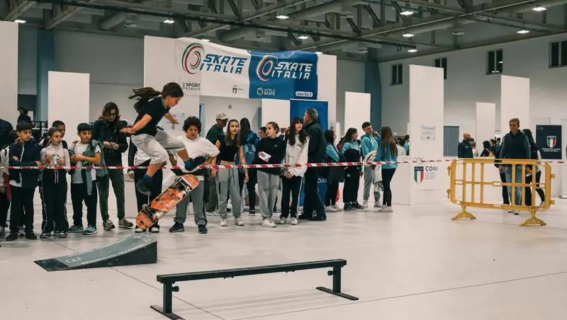 Dimostrazione di skateboard sullo skate park del Festival dello Sport