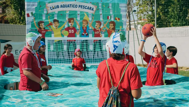 Bambini provano la pallanuoto con il Club Aquatico Pescara